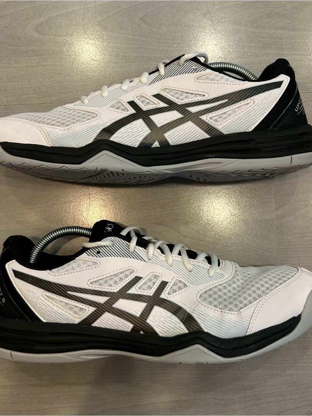 Asics Upcourt 5 Volleyball Court Shoes White Black Men's Size 11.5 US 1071A086